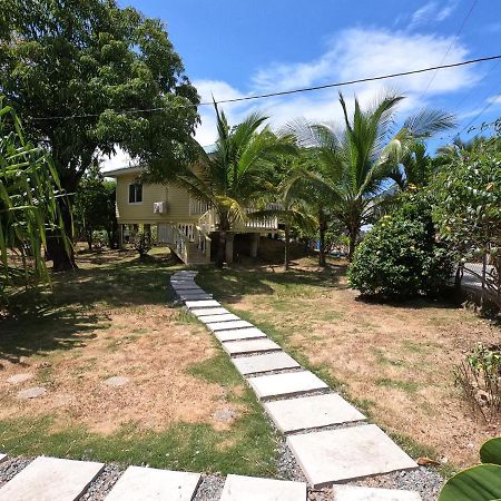 Single-Family Home With Gated Tropical Yard West End Exterior photo