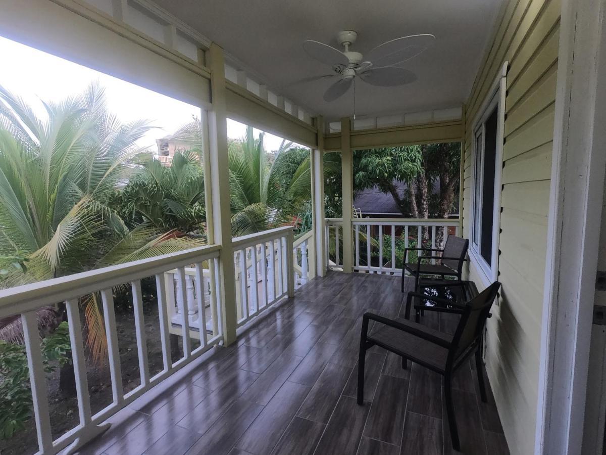 Single-Family Home With Gated Tropical Yard West End Exterior photo