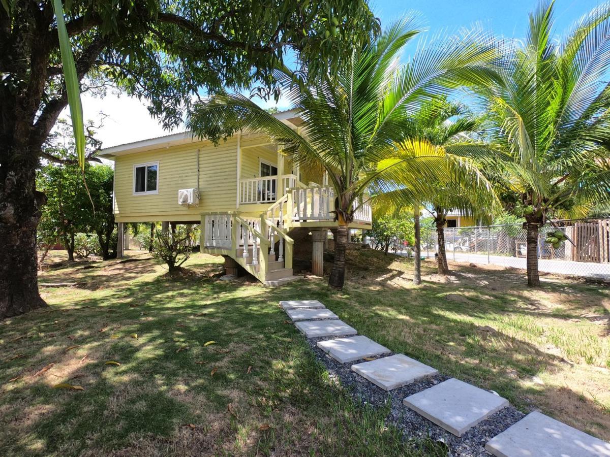 Single-Family Home With Gated Tropical Yard West End Exterior photo